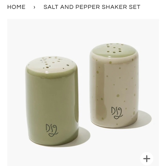 Salt and Pepper shakers. Darling Spring pottery - Picture 2 of 3